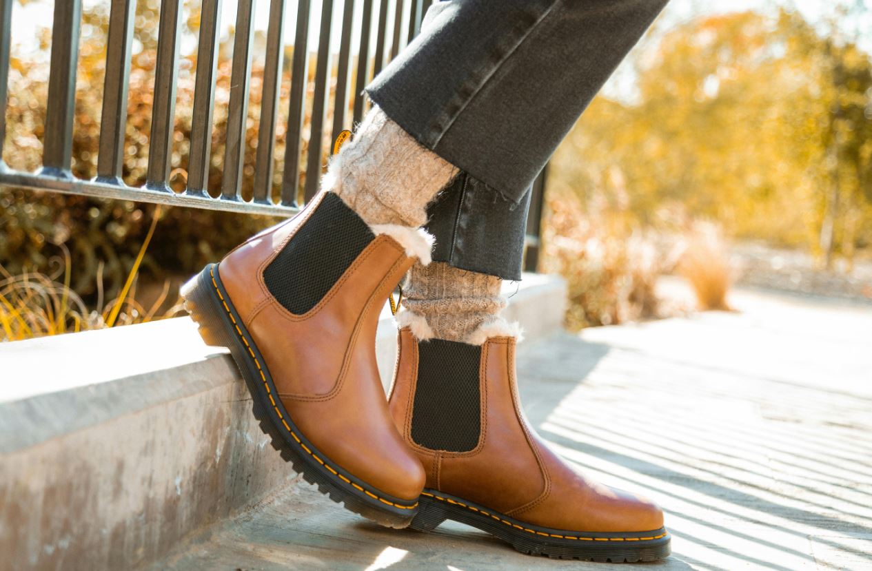 Dr martens 101 butterscotch vintage hotsell