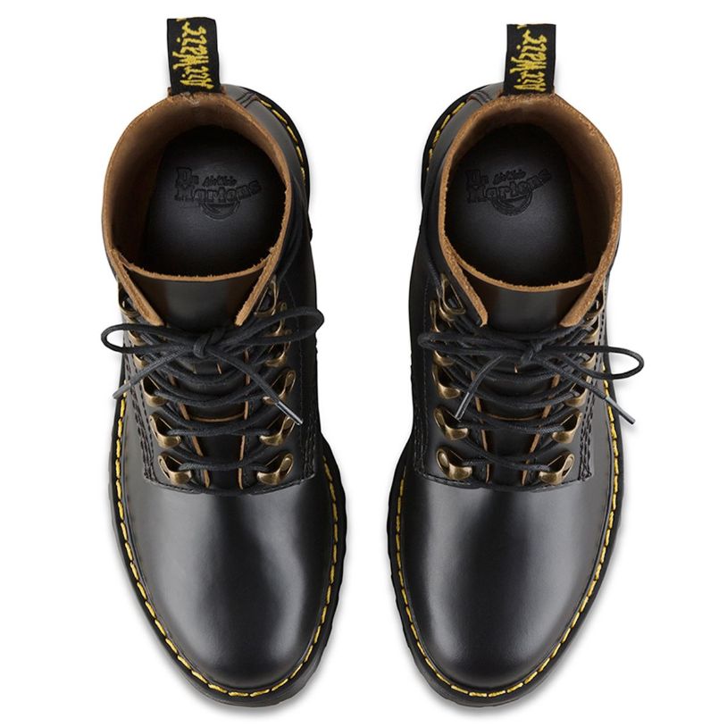 Dr.Martens Leona 7-Eyelet Black Womens Boots#color_black